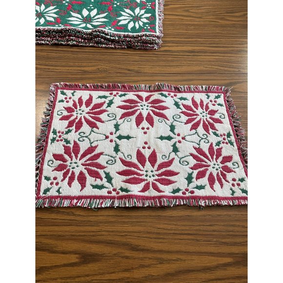 Holiday reversible red and green poinsettias cloth placemats - Picture 5 of 5